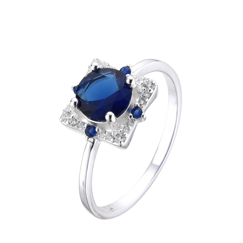 ANILLO DE CIRCONES. SORTIJA